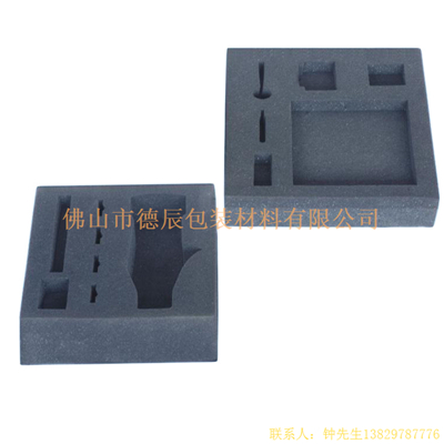 海綿內(nèi)托對各行各業(yè)產(chǎn)品起到絕緣、密封、防震、防塵、填充、隔音、固定，能夠保護包裝產(chǎn)品在運輸過程中安然無恙，起到保護產(chǎn)品的一個作用，同時可以美化產(chǎn)品，提升產(chǎn)品檔次。